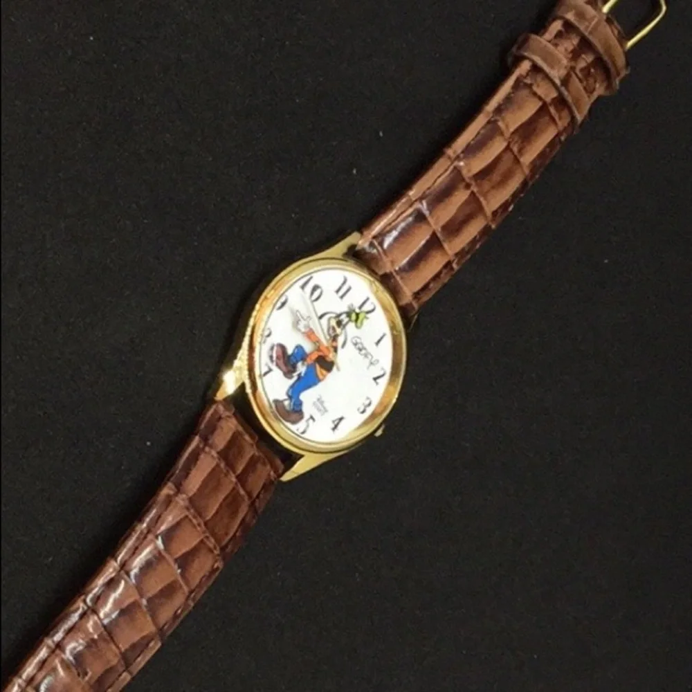 WDW park Rare Authentic Walt Disney World quartz - Picture 2 of 6